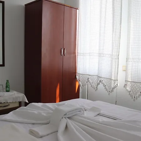Aparthotel Atherina 3*
